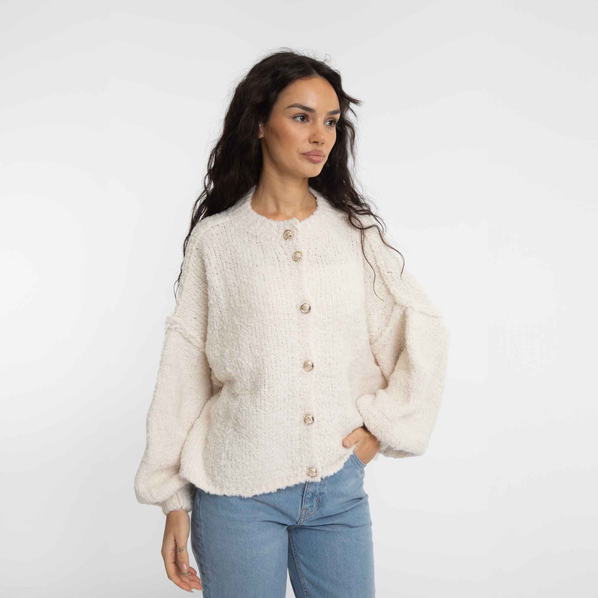 Bouclé Oversized Cardigan Short "CozyGlam" - Image 9