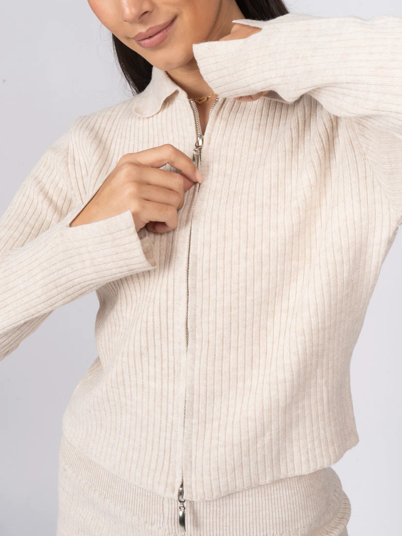 Essential Cropped Lounge Set - Image 15