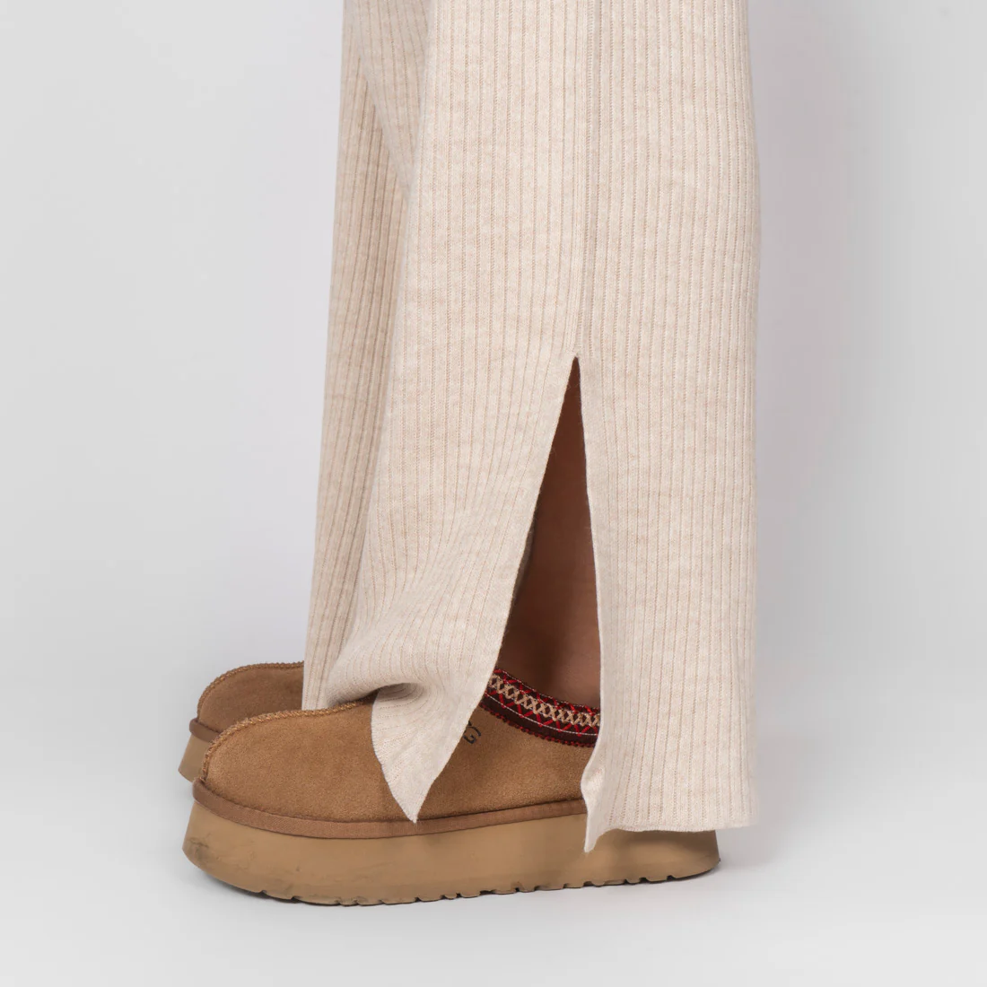 Essential Cropped Lounge Set - Image 17