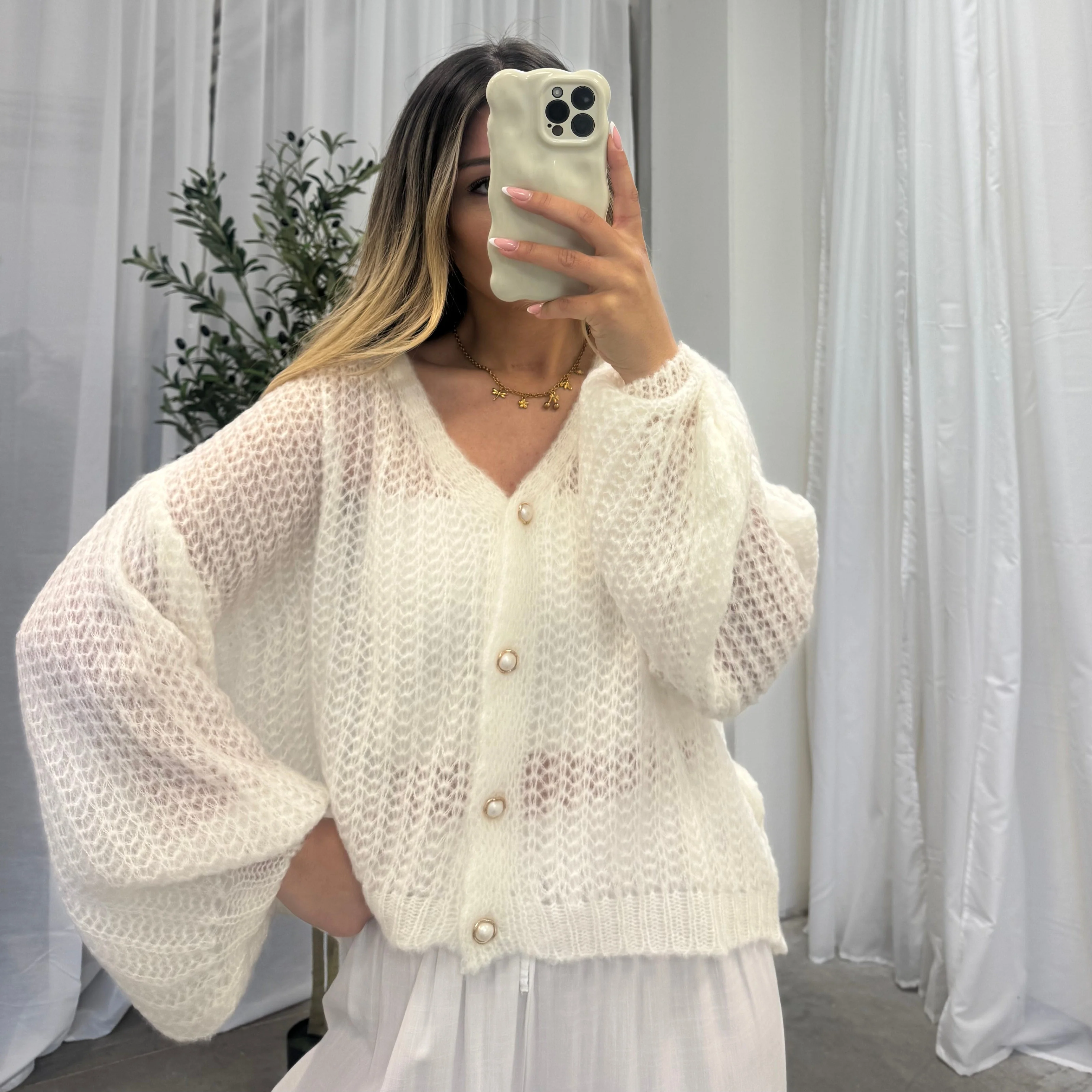 Feiner Lochstrick Cardigan - Image 21