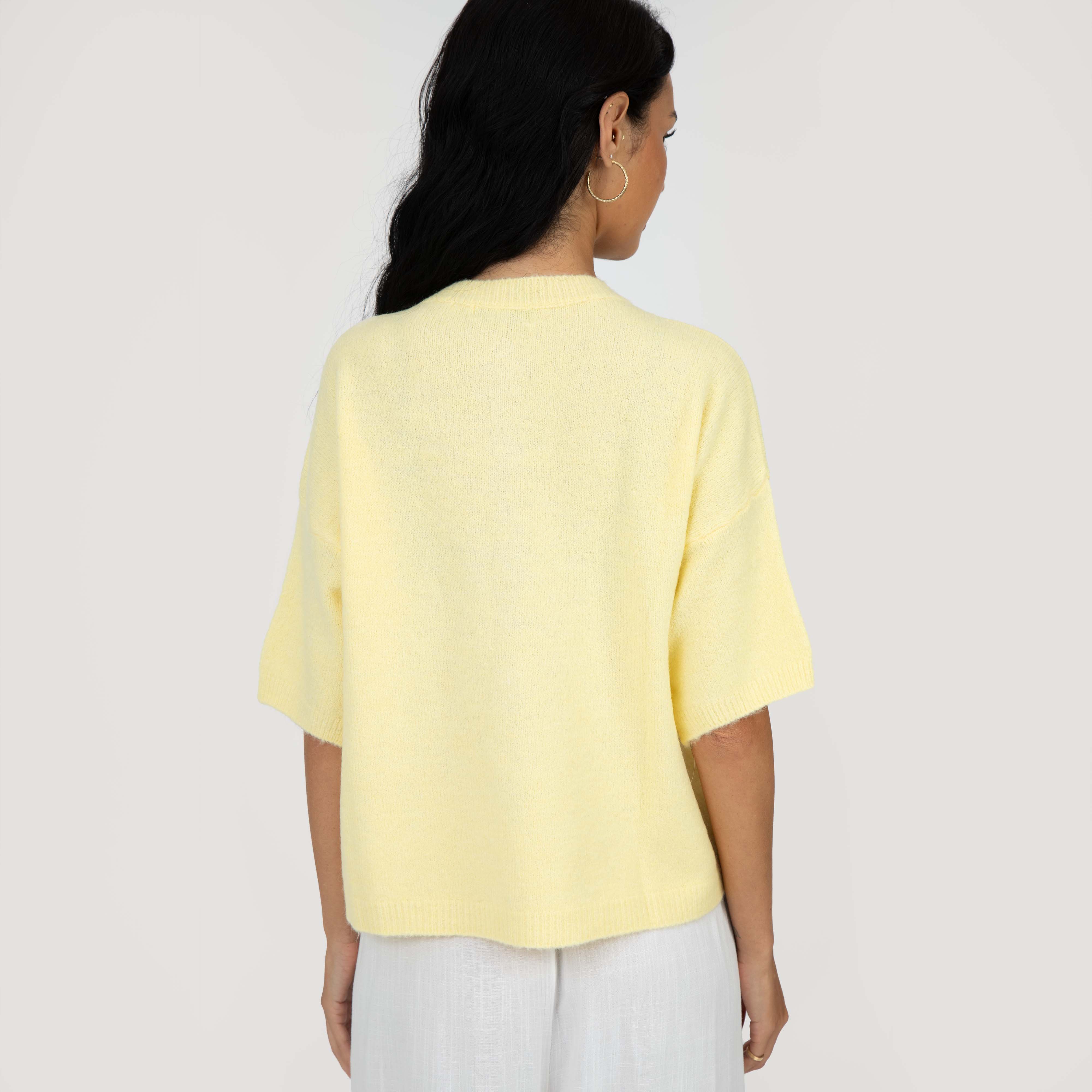 Feinstrick Kurzarm Cardigan mit Goldknöpfen - Image 7