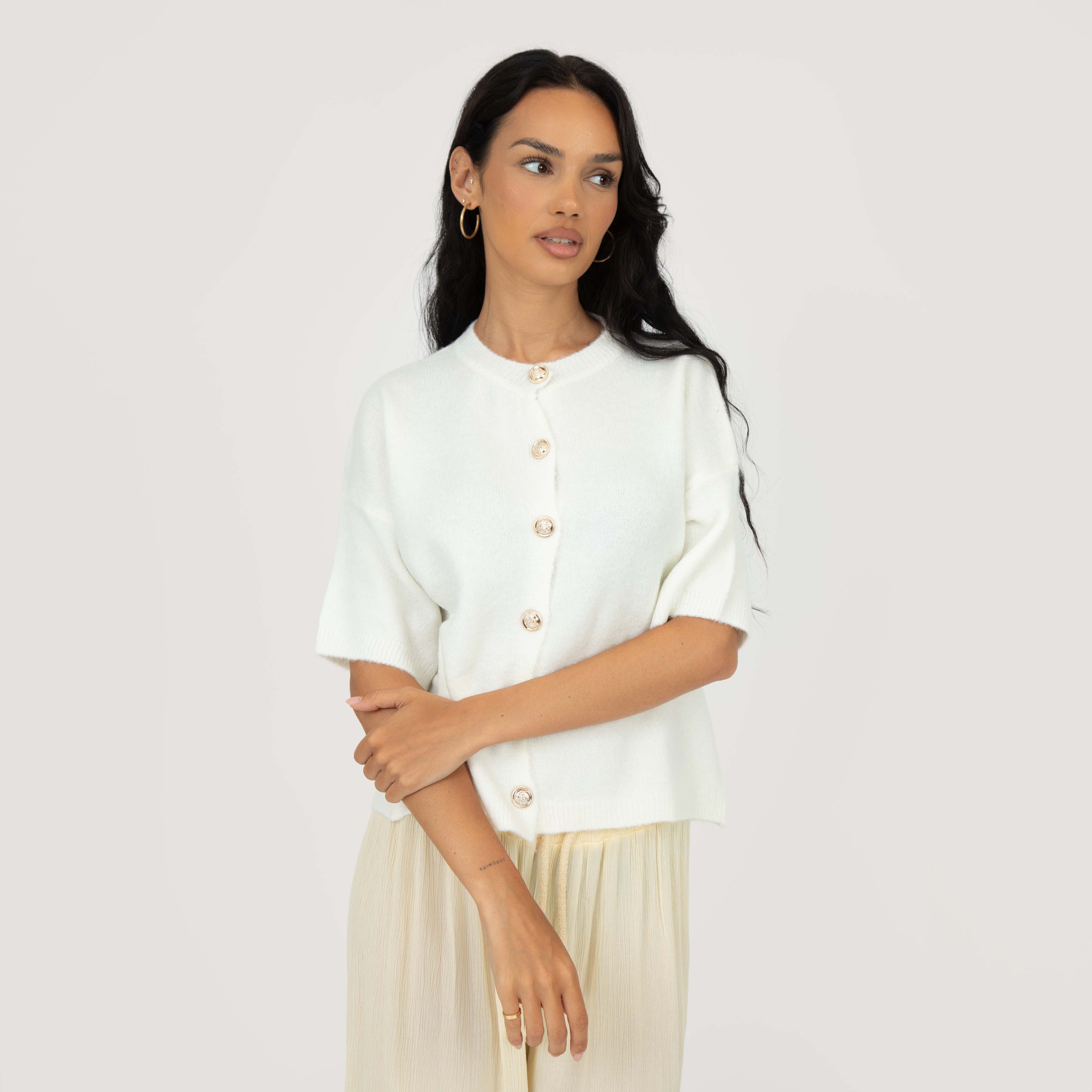 Feinstrick Kurzarm Cardigan mit Goldknöpfen - Image 8