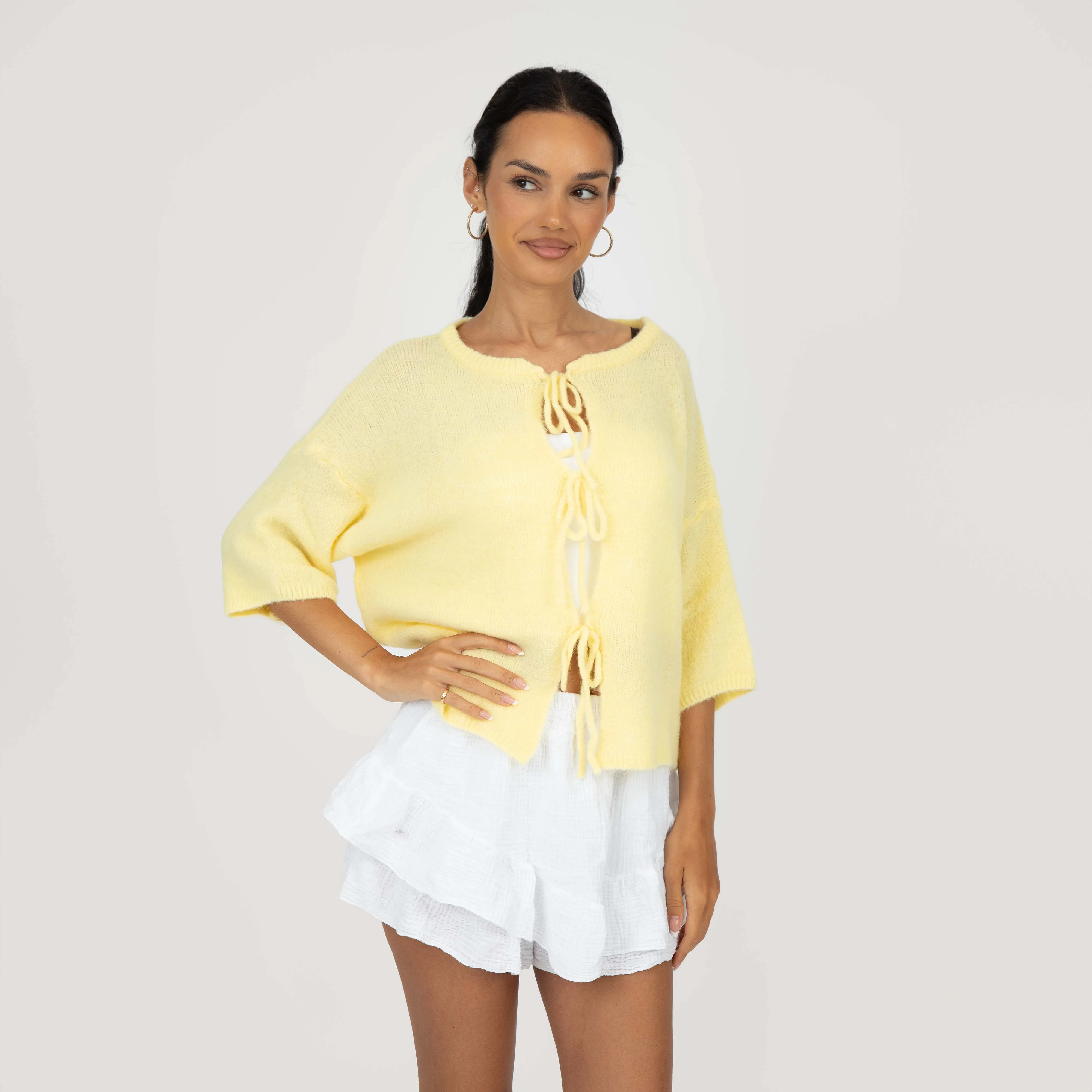 Kurzarm-Cardigan mit Schleifen - Image 11