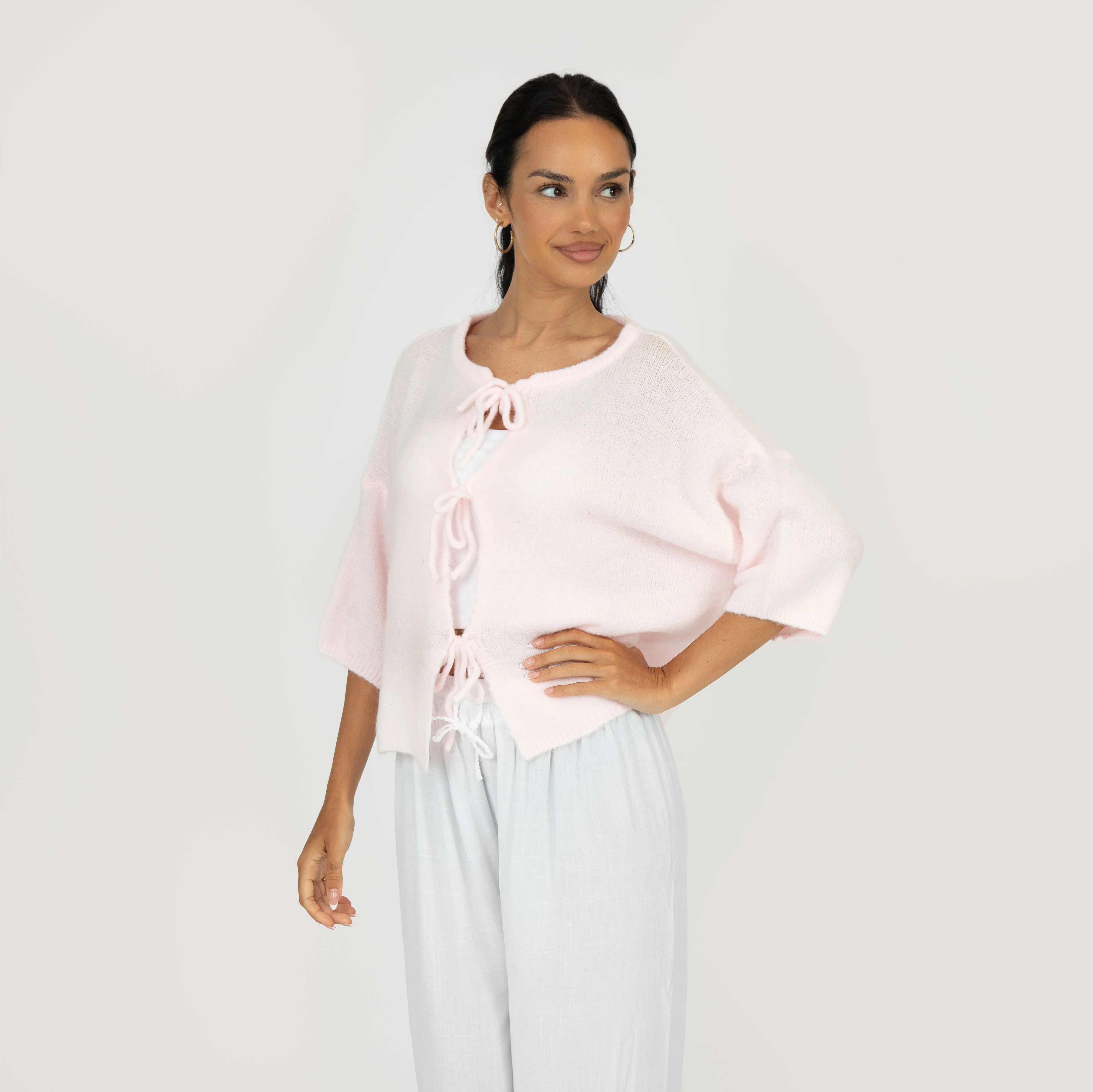 Kurzarm-Cardigan mit Schleifen - Image 12