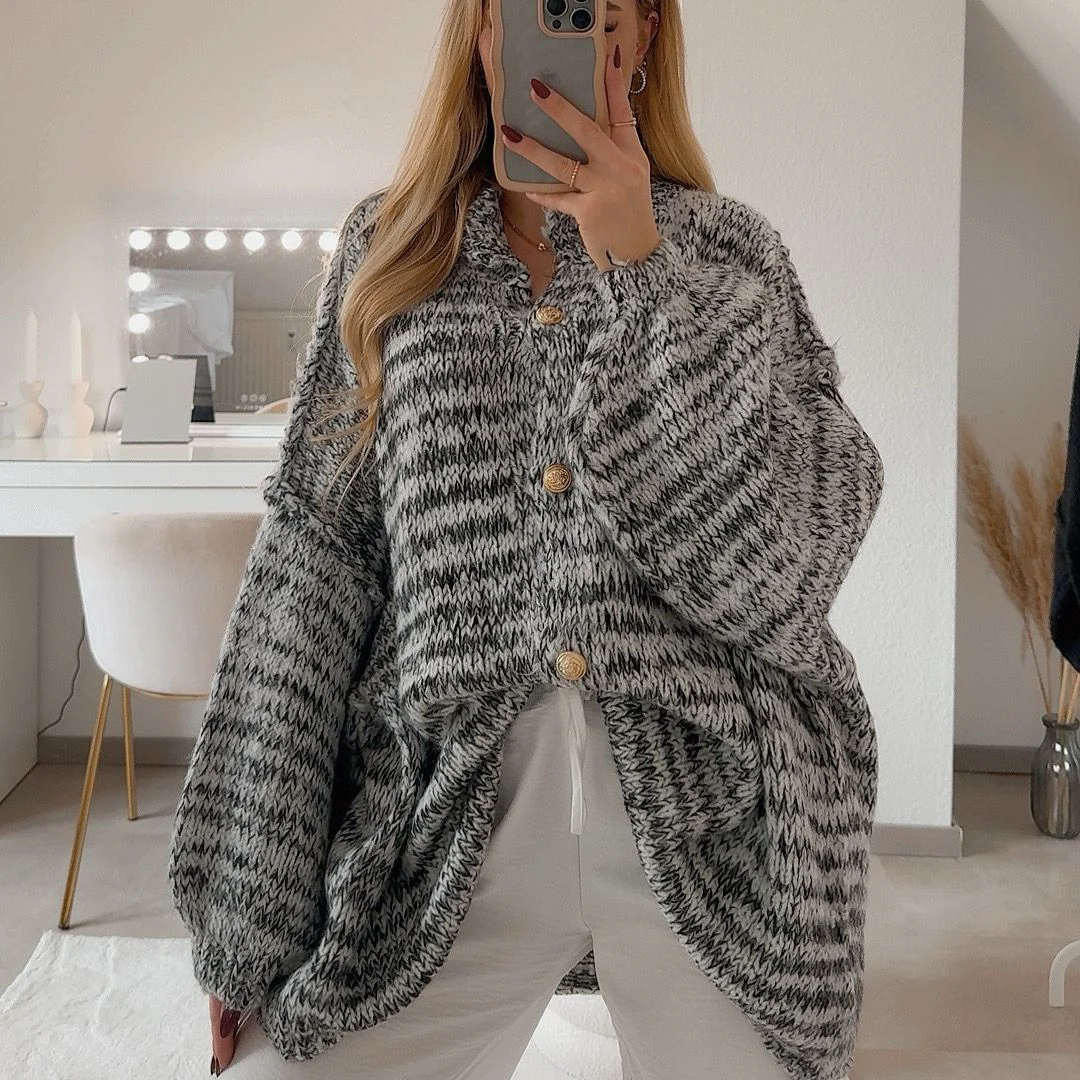 Oversized Cardigan CozyGlam "BiColor" - Image 10