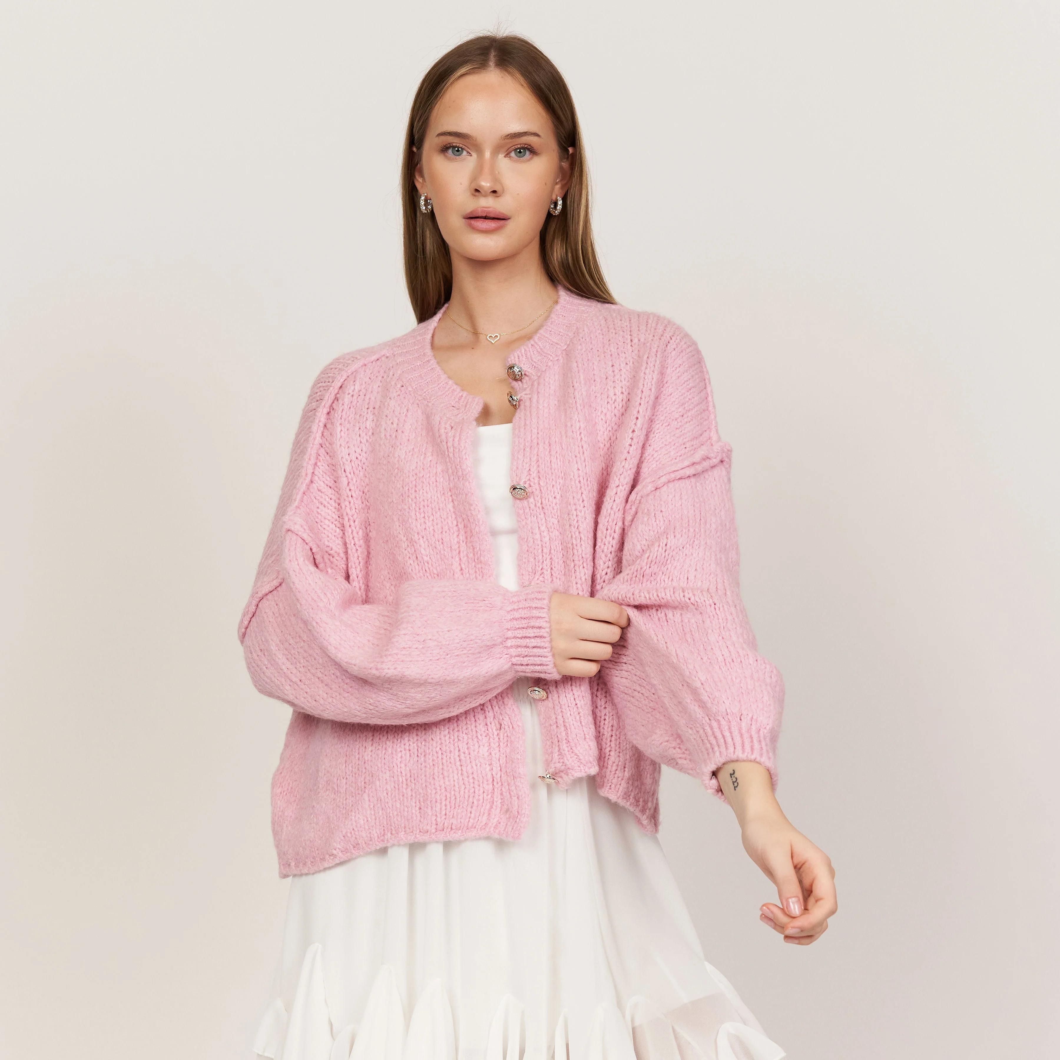 Oversized Cardigan Short "CozyGlam" - Image 7