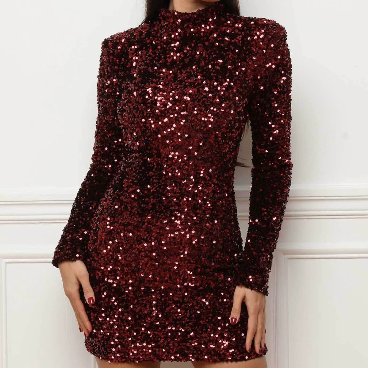 Sparkle Elegance Dress mit Schulterpolstern - Image 4