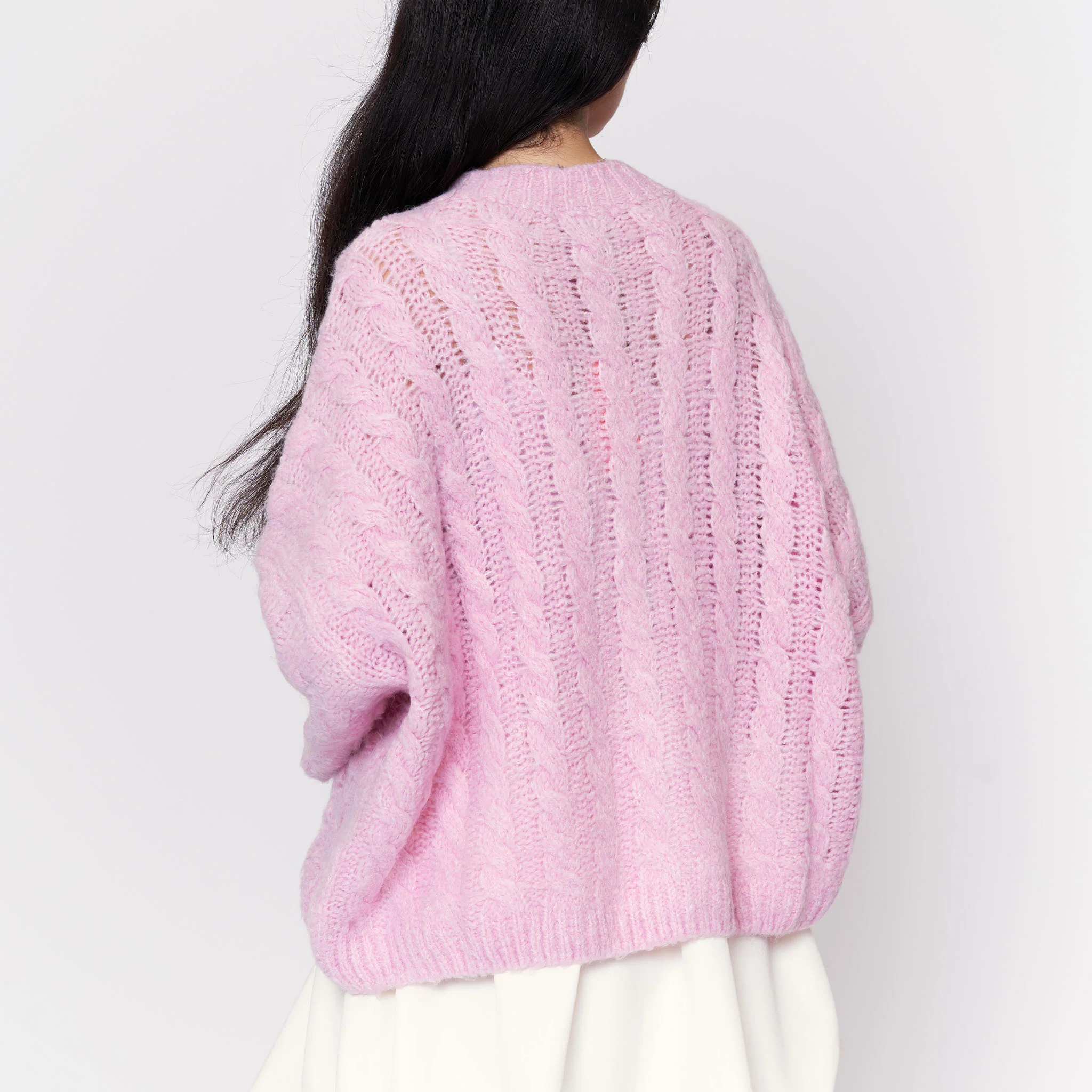 Short Oversize Zopfmuster Cardigan - Image 12