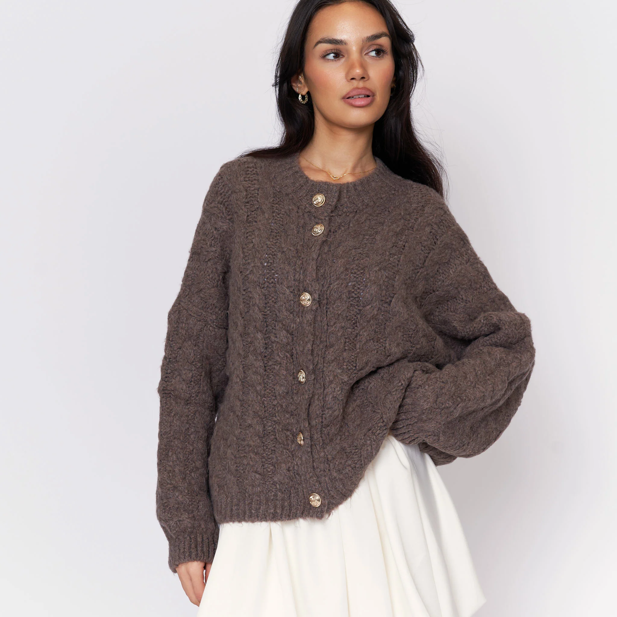 Short Oversize Zopfmuster Cardigan - Image 13
