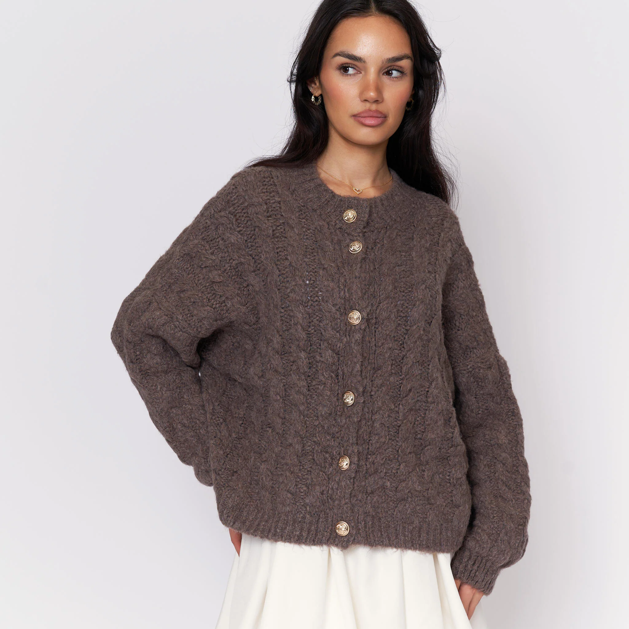 Short Oversize Zopfmuster Cardigan - Image 15