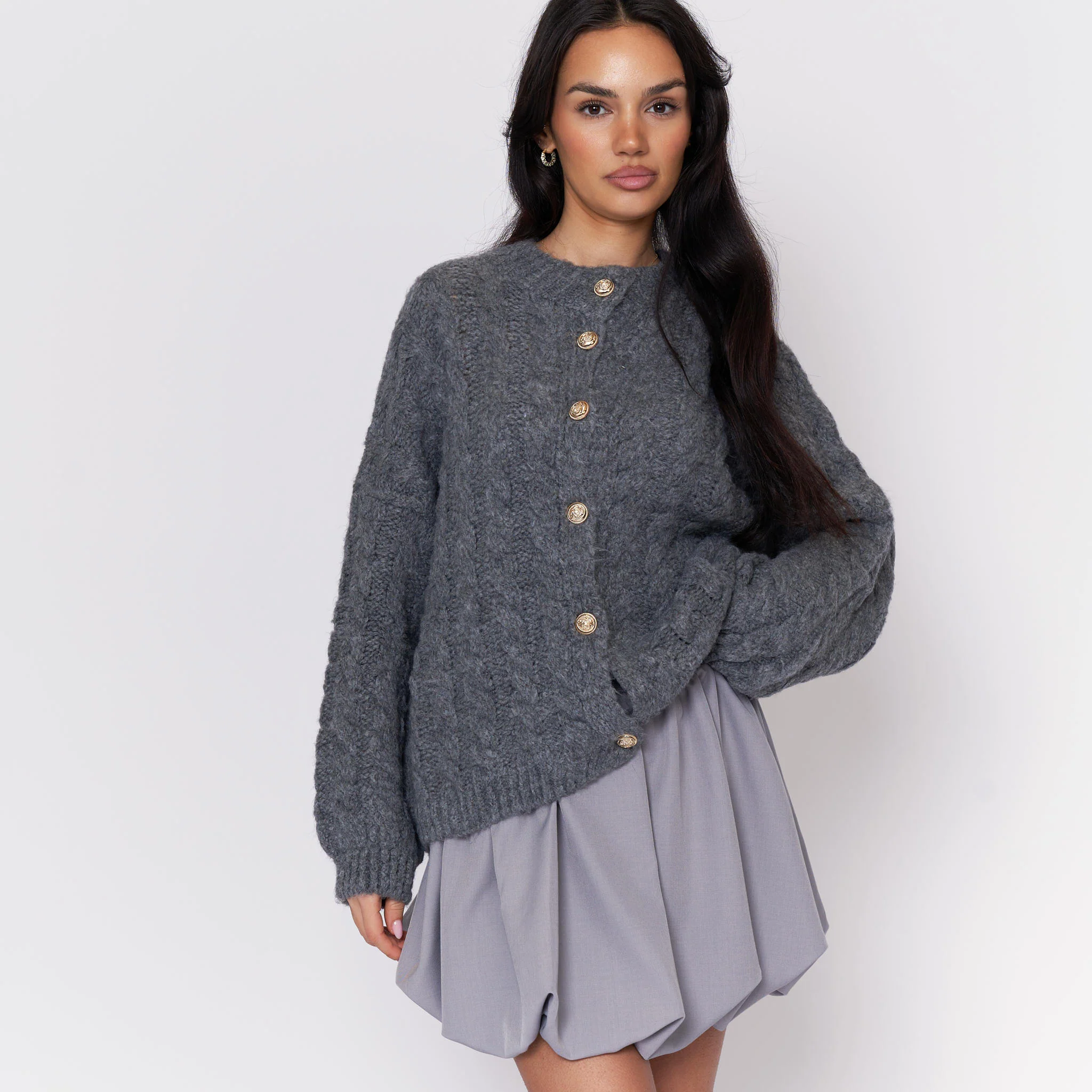 Short Oversize Zopfmuster Cardigan - Image 21
