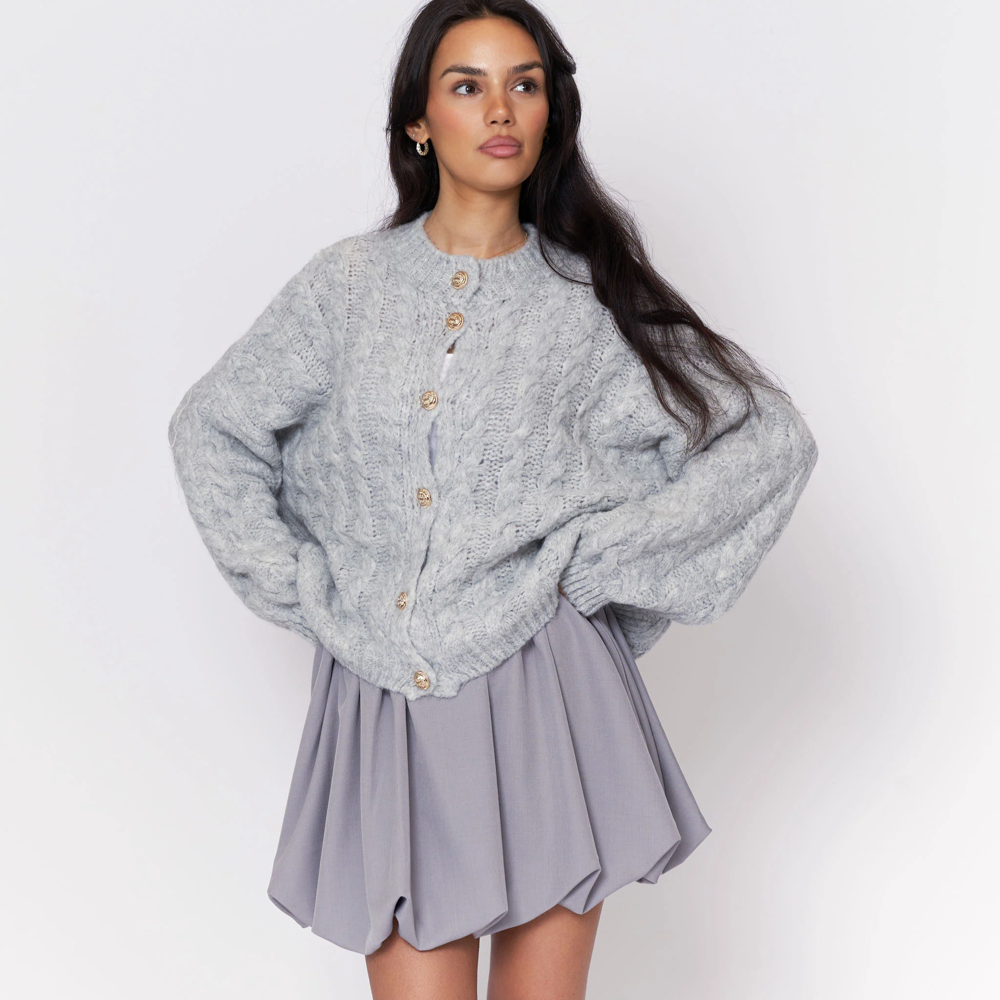 Short Oversize Zopfmuster Cardigan - Image 25