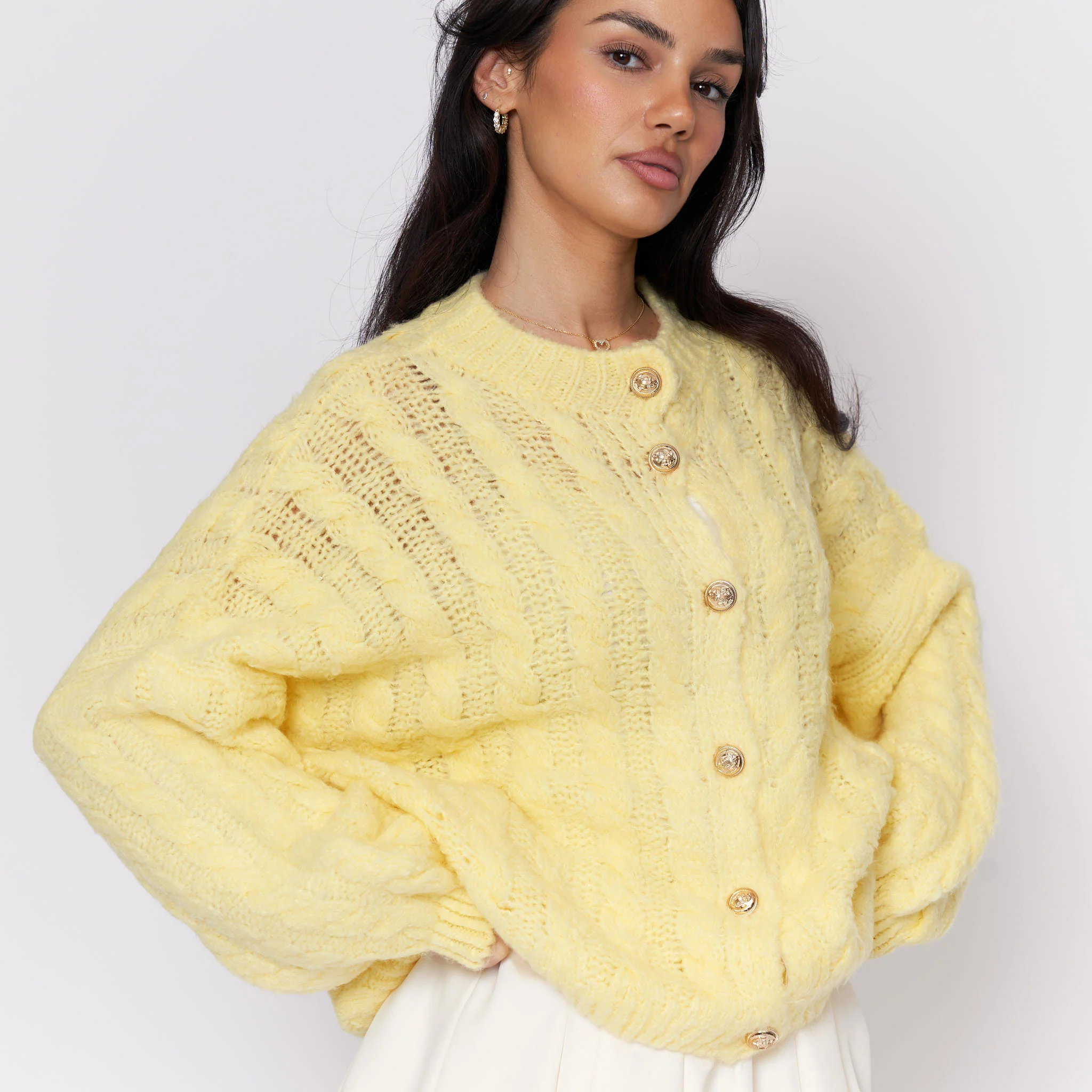 Short Oversize Zopfmuster Cardigan - Image 4