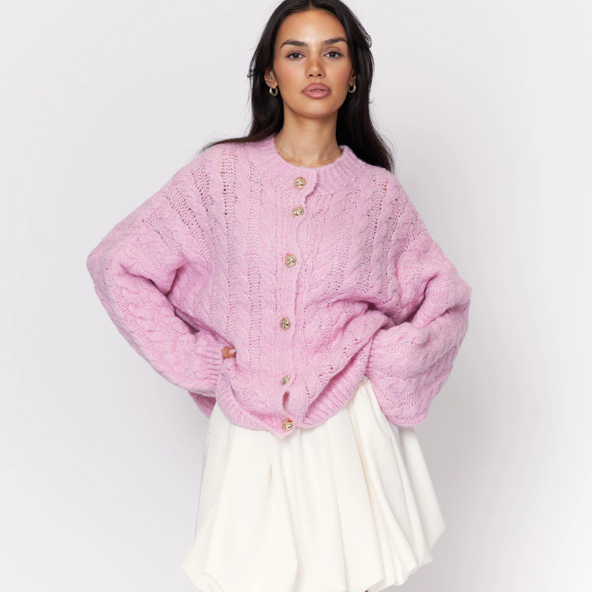 Short Oversize Zopfmuster Cardigan - Image 8